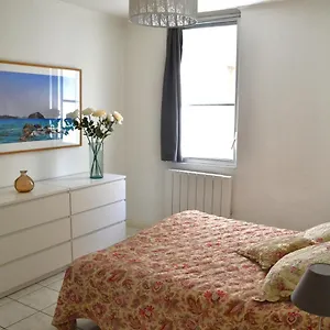 https://charmante-maison-centre-historique-darles.fr-provencehotel.com
